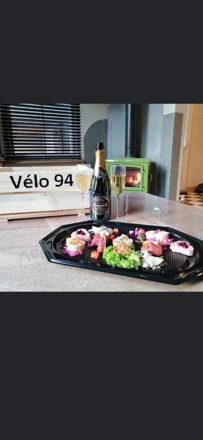 Vila Vélo 94 Geel Exteriér fotografie
